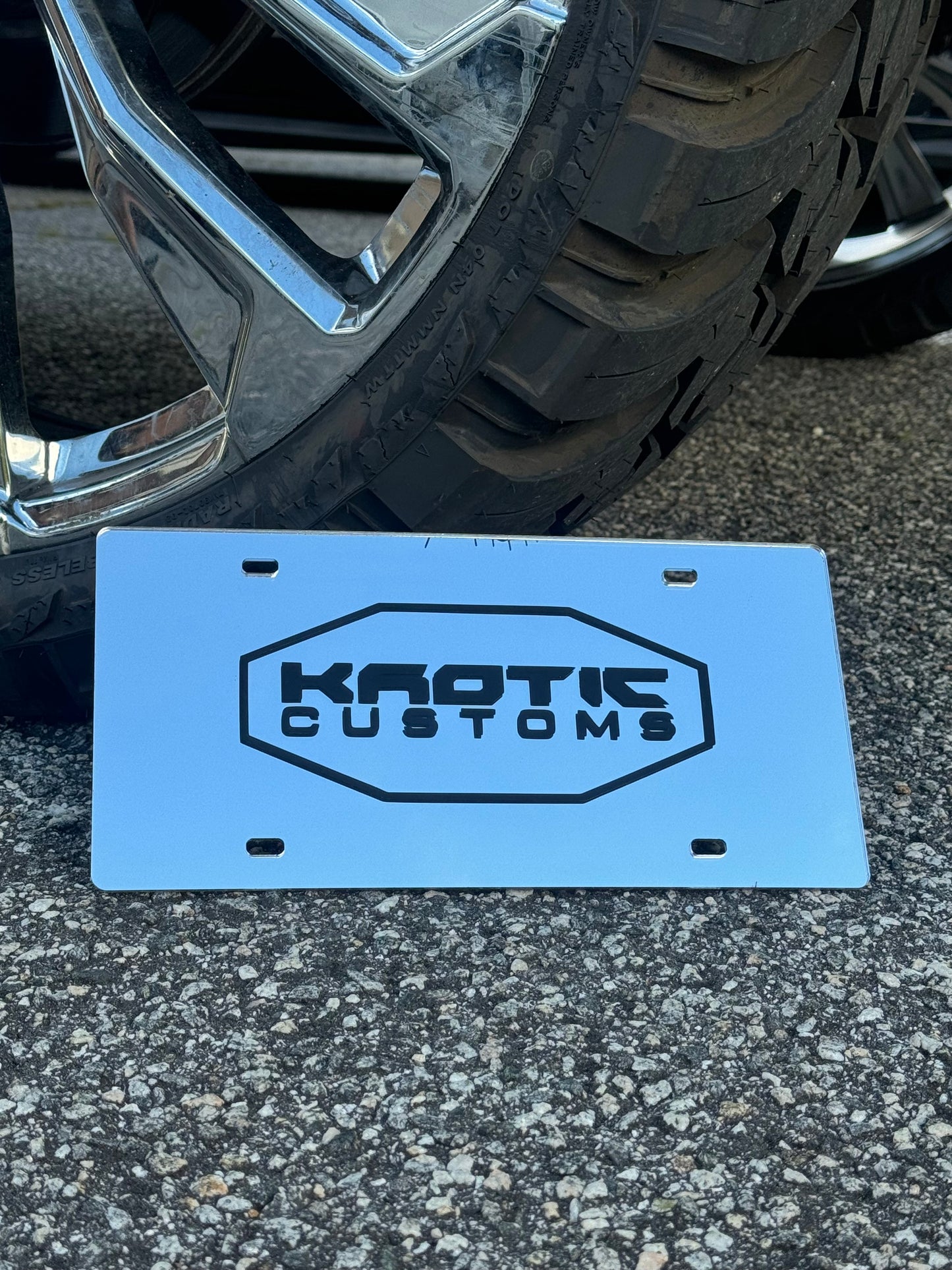 KAOTIC CUSTOMS MIRRORED LICENSE PLATE BLACK LOGO